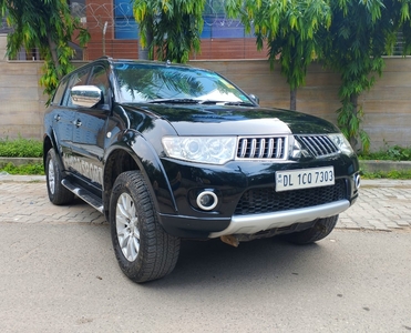 Mitsubishi Pajero Sport 2.5 MT Delhi