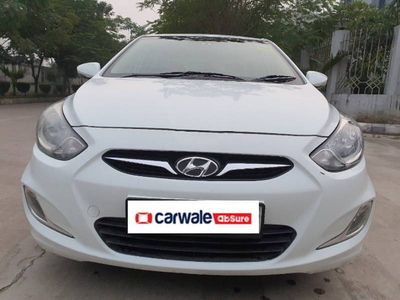 Hyundai Verna Fluidic 1.6 CRDi SX