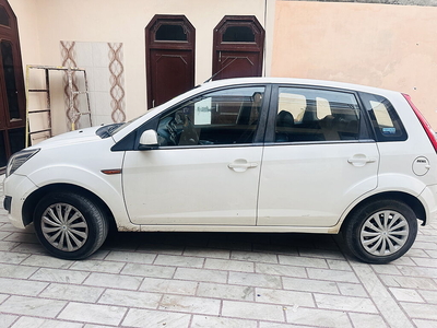 Used 2013 Ford Figo [2012-2015] Duratorq Diesel LXI 1.4 for sale at Rs. 2,50,000 in Karnal