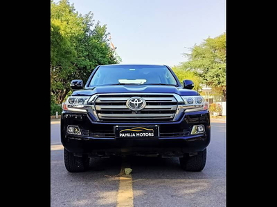 Used 2017 Toyota Land Cruiser [2011-2015] LC 200 VX for sale at Rs. 1,12,00,000 in Delhi
