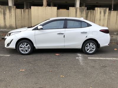 Toyota Yaris V MT [2018-2020]