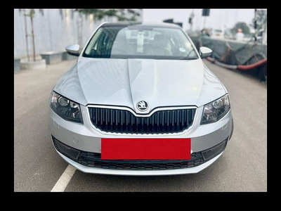 Used 2016 Skoda Octavia [2017-2021] 2.0 TDI CR Style for sale at Rs. 13,95,000 in Chennai