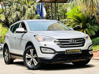 Hyundai Santa Fe 4 WD (AT)