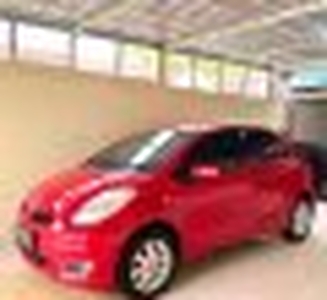 2011 Toyota Yaris E Merah -