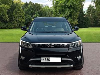 Mahindra XUV300 W8 (O) 1.2 Petrol [2019]