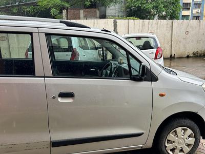Used 2010 Maruti Suzuki Wagon R 1.0 [2010-2013] LXi for sale at Rs. 2,40,000 in Vapi