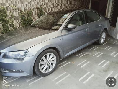 Used 2016 Skoda Superb [2016-2020] L&K TDI AT for sale at Rs. 16,00,000 in Mathu