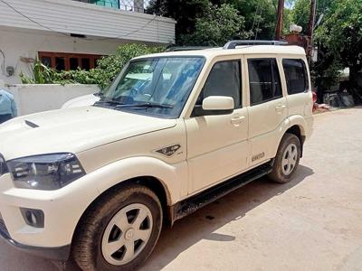 Used 2018 Mahindra Scorpio 2021 S7 140 2WD 8 STR for sale at Rs. 10,00,000 in Satn