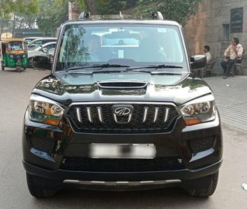 2017 Mahindra Scorpio 1.99 S4 Plus