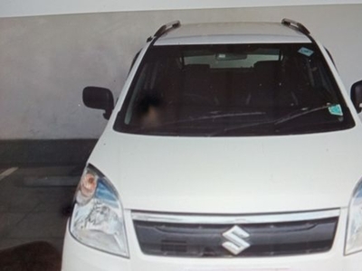 Used Maruti Suzuki Wagon R 2015 68256 kms in Vadodara