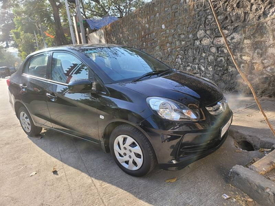 Used 2014 Honda Mobilio V Petrol for sale at Rs. 5,75,000 in Mumbai