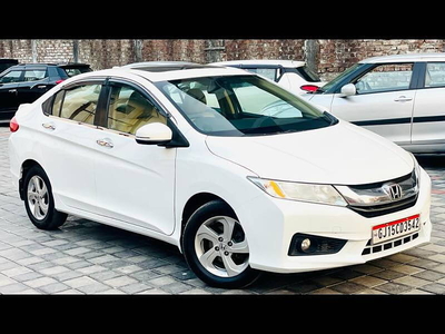 Used 2015 Honda City [2014-2017] VX (O) MT Diesel for sale at Rs. 5,95,000 in Surat