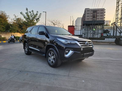 Used 2020 Toyota Fortuner [2016-2021] 2.8 4x2 MT [2016-2020] for sale at Rs. 32,90,000 in Ahmedab