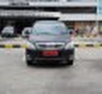 2013 Toyota Kijang Innova V Hitam -