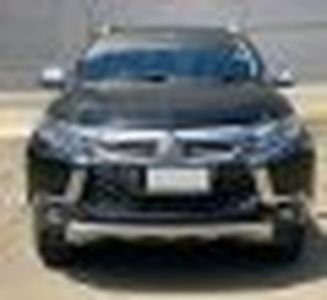 2017 Mitsubishi Pajero Sport Dakar 4x2 AT Hitam -