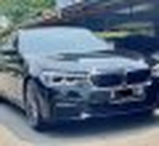 2020 BMW 5 Series 530i M Sport Hitam -