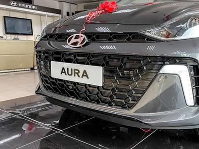 Aura cng new cars