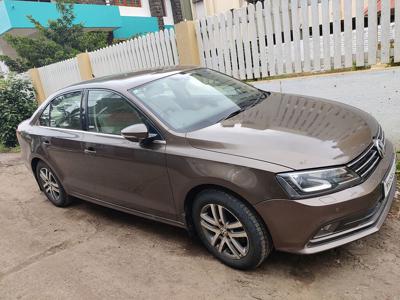 Used 2015 Volkswagen Jetta [2013-2015] Highline TDI AT for sale at Rs. 7,50,000 in Sat