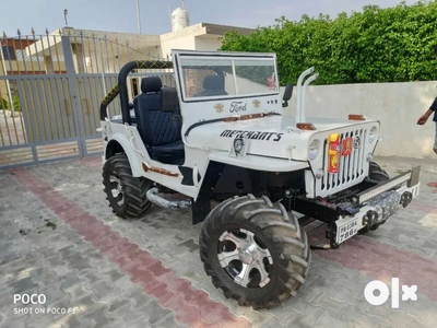 Jeeps Gypsy thar Hunter Jeeps Mahindra open Jeeps willys jeeps