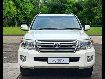 Used 2015 Toyota Land Cruiser [2011-2015] LC 200 VX for sale at Rs. 87,99,000 in Delhi