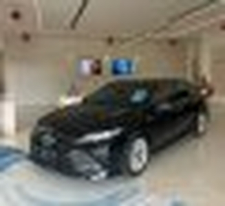 2020 Toyota Camry 2.5 Hybrid Hitam -