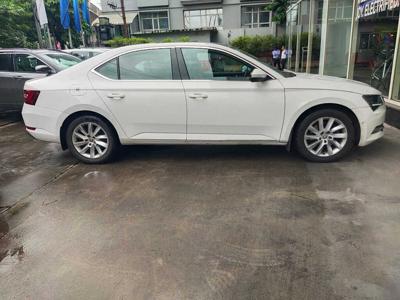 Used 2019 Skoda Superb [2016-2020] L&K TDI AT for sale at Rs. 24,00,000 in Hyderab