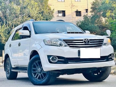 2015 Toyota Fortuner 4x2 Manual