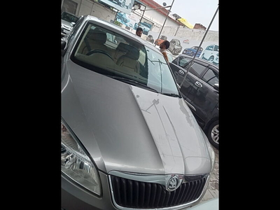 Used 2014 Skoda Rapid [2014-2015] 1.5 TDI CR Elegance AT for sale at Rs. 4,75,000 in Lucknow