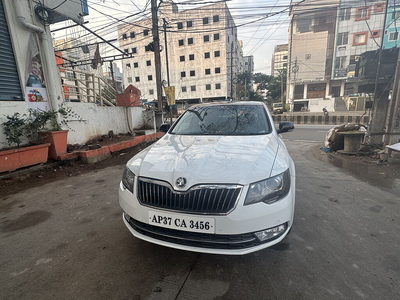 Used 2014 Skoda Superb [2014-2016] Elegance TDI AT for sale at Rs. 14,00,000 in Hyderab