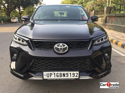 Used 2017 Toyota Fortuner [2016-2021] 2.8 4x2 AT [2016-2020] for sale at Rs. 25,00,000 in Delhi