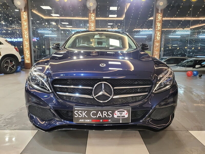 Used 2018 Mercedes-Benz C-Class [2014-2018] C 220 CDI Avantgarde for sale at Rs. 32,50,000 in Lucknow