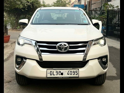 Used 2018 Toyota Fortuner [2016-2021] 2.8 4x2 AT [2016-2020] for sale at Rs. 27,50,000 in Delhi