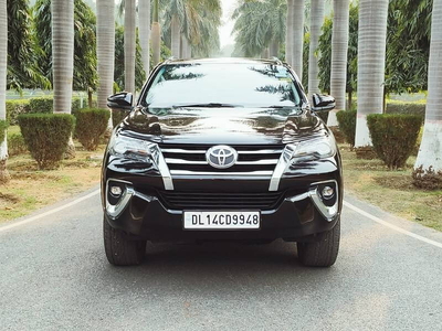 Used 2018 Toyota Fortuner [2016-2021] 2.8 4x4 AT [2016-2020] for sale at Rs. 29,50,000 in Delhi