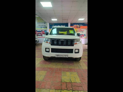 Mahindra TUV300 T4 Plus