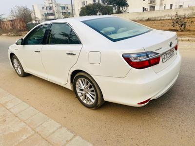 Used 2017 Toyota Camry [2015-2019] Hybrid for sale at Rs. 19,00,000 in Delhi
