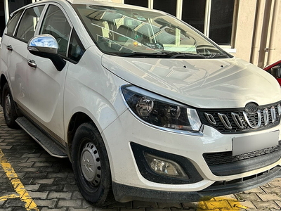 Mahindra Marazzo M2 8 STR [2020]