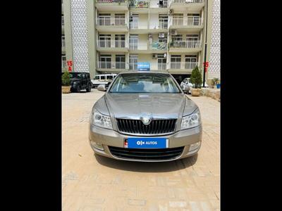 Used 2011 Skoda Laura Elegance 2.0 TDI CR AT for sale at Rs. 2,40,000 in Chandigarh