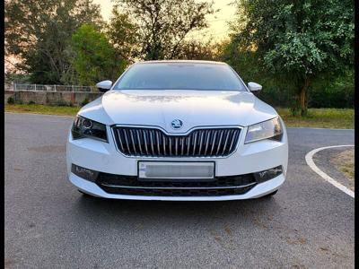 Used 2018 Skoda Superb [2016-2020] Style TSI AT for sale at Rs. 17,50,000 in Delhi