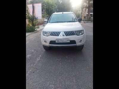 Mitsubishi Pajero Sport 2.5 MT