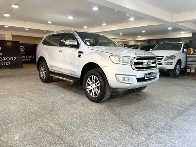 Used 2018 Ford Endeavour [2016-2019] Titanium 3.2 4x4 AT for sale at Rs. 25,49,000 in Delhi