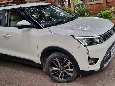 Used 2020 Mahindra XUV300 1.5 W8 (O) AMT [2019-2020] for sale at Rs. 12,50,000 in Bangalo