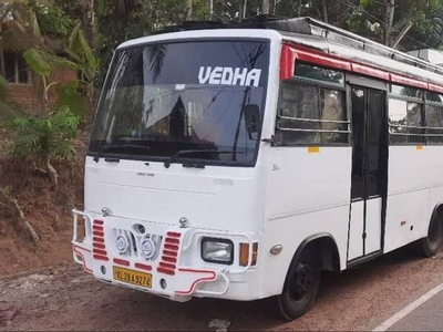 Mahindra Tourister 19 seater
