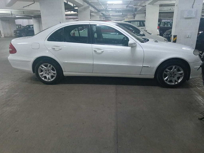 Used 2005 Mercedes-Benz E-Class [2003-2006] 200 K Classic for sale at Rs. 4,00,000 in Mumbai