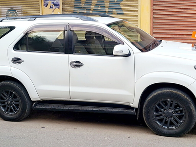 Used 2016 Toyota Fortuner [2012-2016] 3.0 4x2 MT for sale at Rs. 18,50,000 in Ag