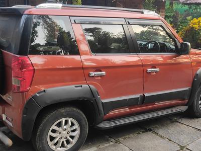 Mahindra TUV300 T8 AMT