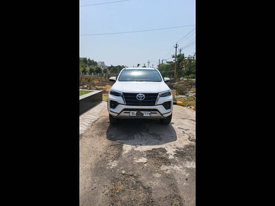 Toyota Fortuner 4X2 AT 2.8 Diesel