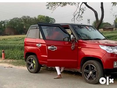 Used 2017 Mahindra TUV300 [2015-2019] T4 for sale at Rs. 5,40,000 in Delhi