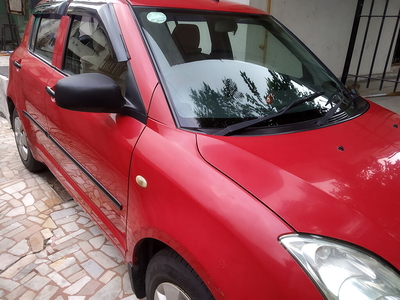 Used 2006 Maruti Suzuki Swift [2005-2010] LXi for sale at Rs. 2,25,000 in Surat
