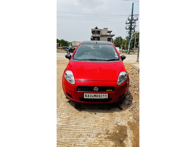 Used 2010 Fiat Punto [2009-2011] Emotion 1.4 for sale at Rs. 2,10,000 in Davanag