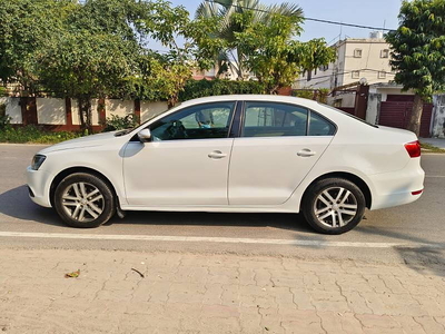 Used 2011 Volkswagen Jetta [2011-2013] Highline TDI for sale at Rs. 4,95,000 in Lucknow